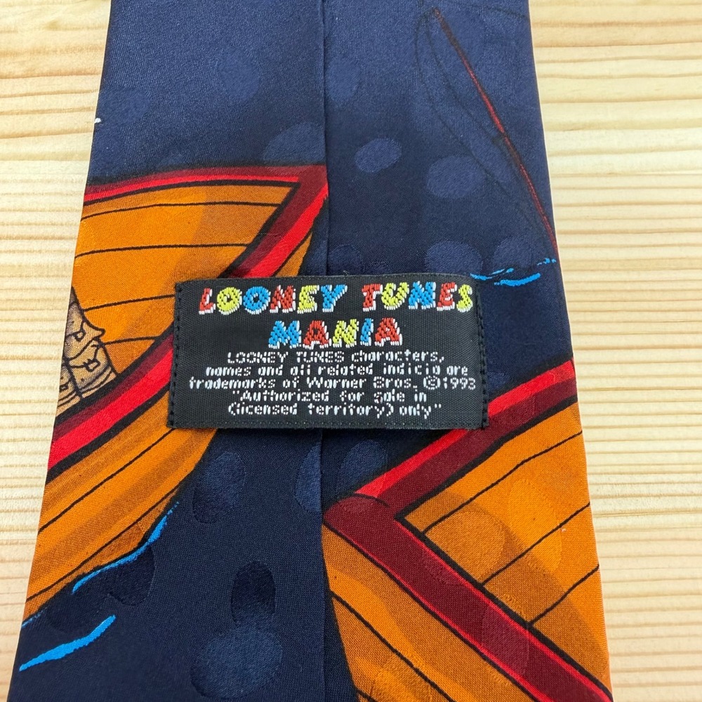 VTG 93 Looney Tunes Mania Silk Tie Fishing Bugs Bunny Daffy Duck Taz Warner Bros - Picture 3 of 7